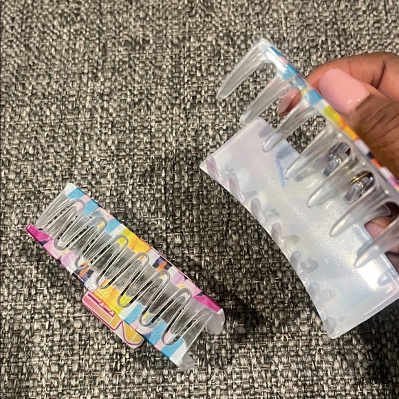 K Pop Bundle Kids Fashion Socks, hair clips and Pouch Set - Yellow and Purple - Picture 8 of 9